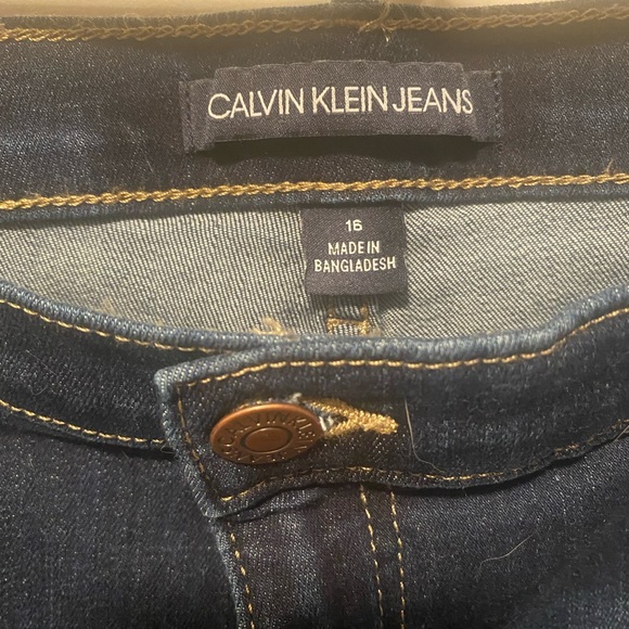 Calvin Klein Women’s roll cuff shorts, size 16 - Picture 6 of 9